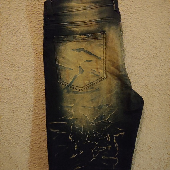 Jeans - Picture 3 of 3